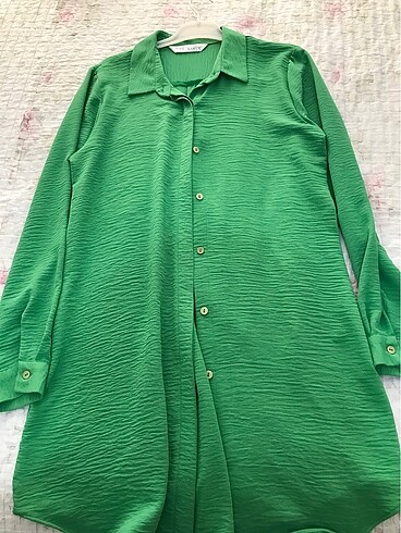 yeşil gömlek