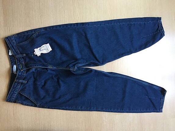 38 beden slouchy jean etiketli