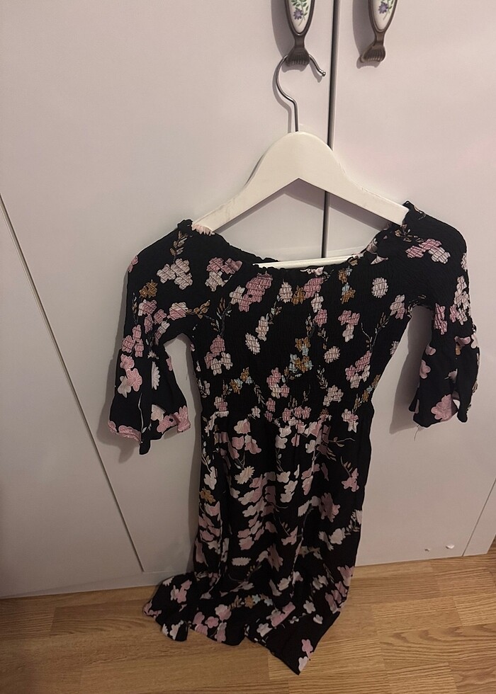 Çiçekli Elbise - Görsel 2