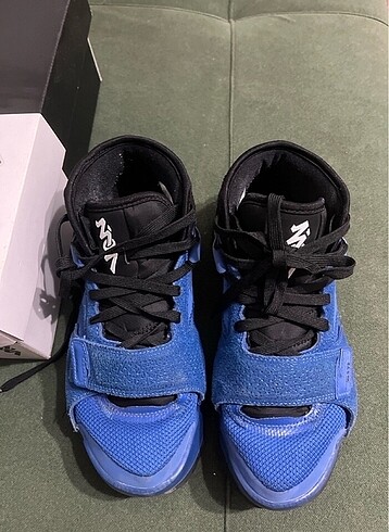 Nike Nike zion 2 royal hyper