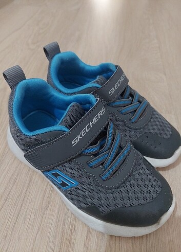 24 Beden Skechers çocuk ayakkabisi
