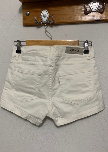 Düğmeli Beyaz Kadın Mini Şort - Görsel 2