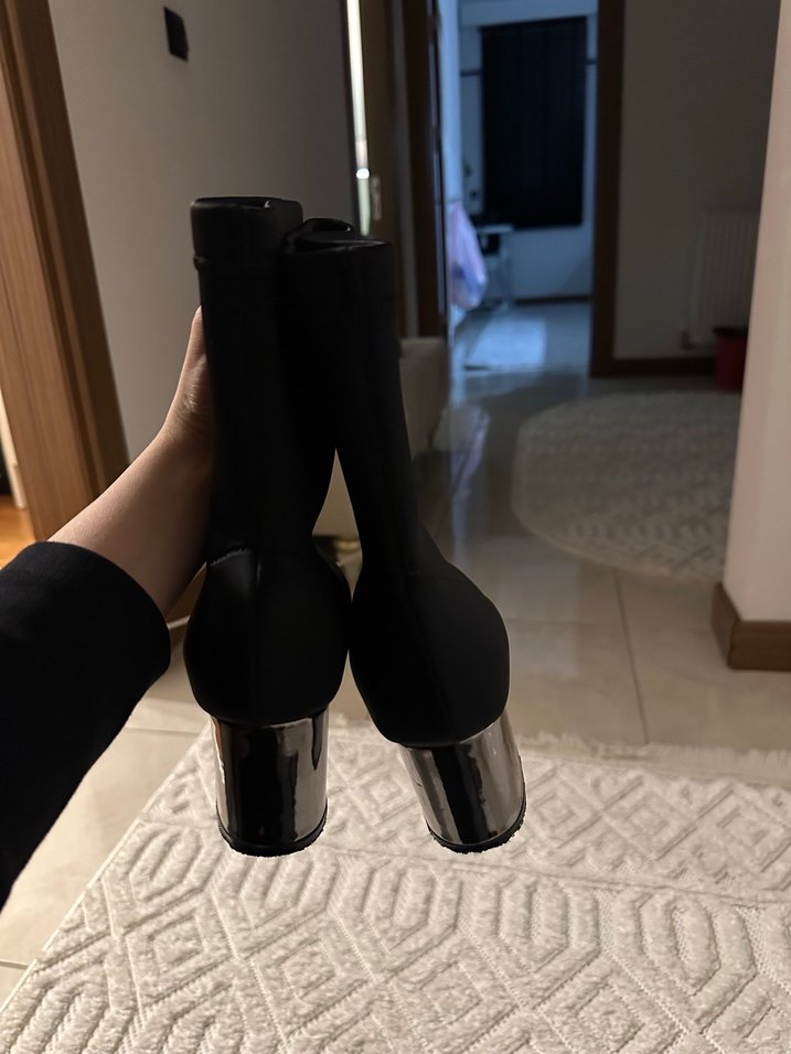 Siyah Stiletto Topuklu Kadın Bot - Görsel 4