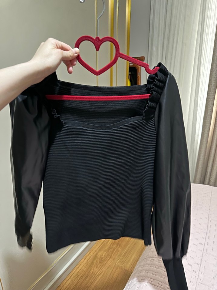 Siyah Straplez Yaka  Uzun Kollu Kazak - Görsel 3