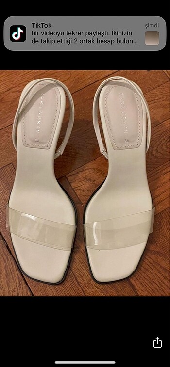 Zara beyaz vinil topuklu sandalet