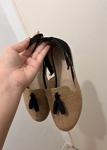 Bilekten bağlamalı sandalet - Görsel 4