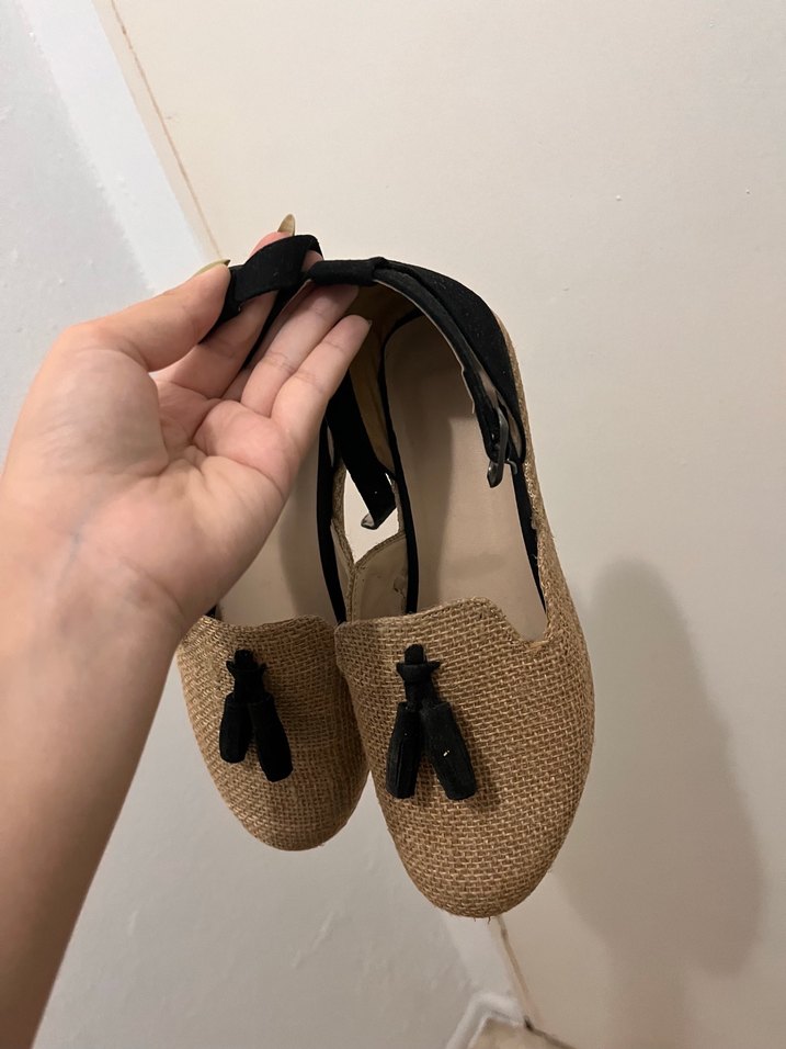 Bilekten bağlamalı sandalet - Görsel 4