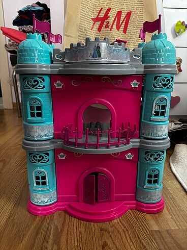 Barbie oyuncak ev