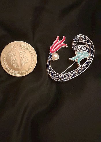 Tasarımcı Vav harfli Vintage Broş
