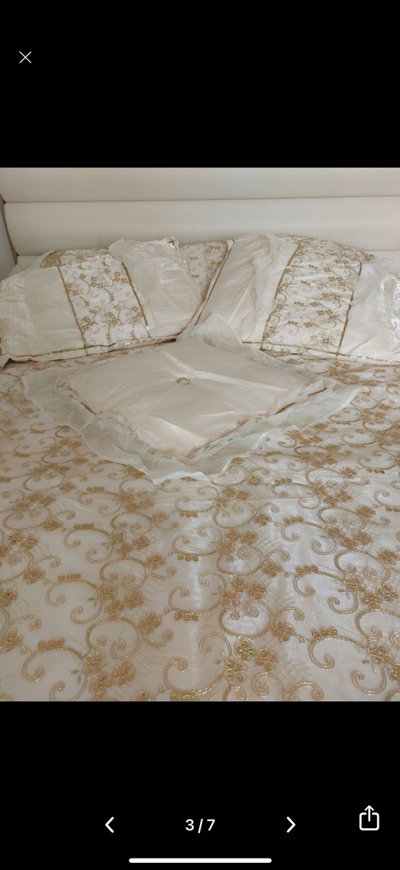 İşlemeli Beyaz Yatak Örtüsü - Görsel 3