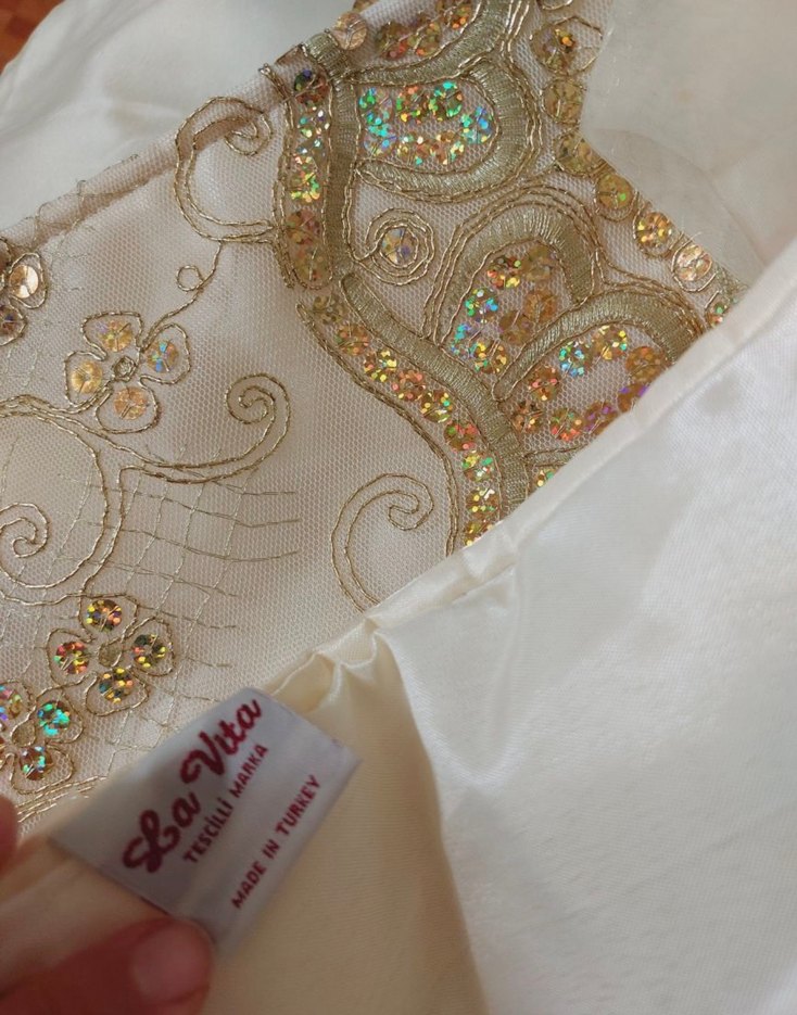 İşlemeli Beyaz Yatak Örtüsü Seti - Görsel 5