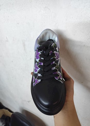 Mor Floral Desenli Stiletto Topuklu Spor Ayakkabı - Görsel 3