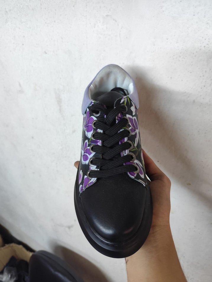 Mor Floral Desenli Stiletto Topuklu Spor Ayakkabı - Görsel 3
