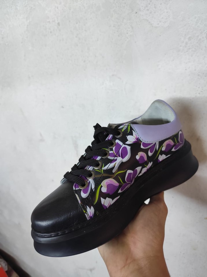 Mor Floral Desenli Stiletto Topuklu Spor Ayakkabı - Görsel 2