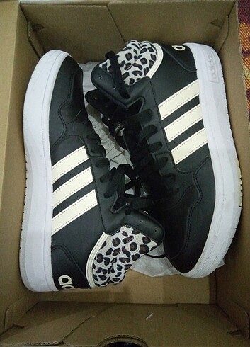 Adidas adidas hoops 3.0 mid w