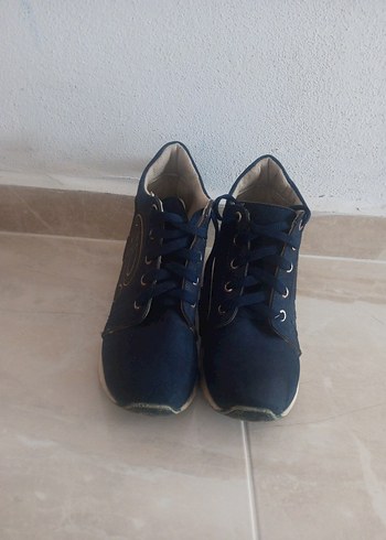 Kadın Lacivert Dolgu Topuk Spor Ayakkabı