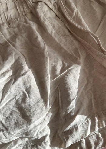 Beyaz Keten Mini Şort - Görsel 2