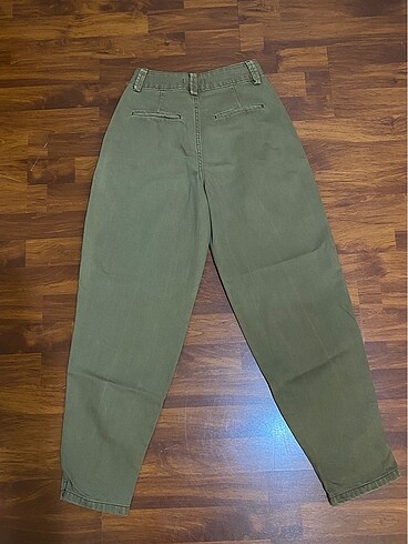 32 Beden camel Renk Bershka pantolon