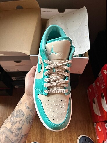 40 Beden Tropical Teal Jordan 1 Low (40)