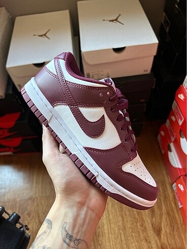 Bordeaux Nike Dunk Low (38)