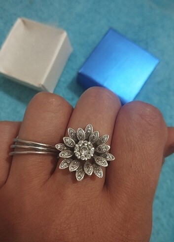 swarovski Çiçek desenli 925 ayar gümüş yüzük