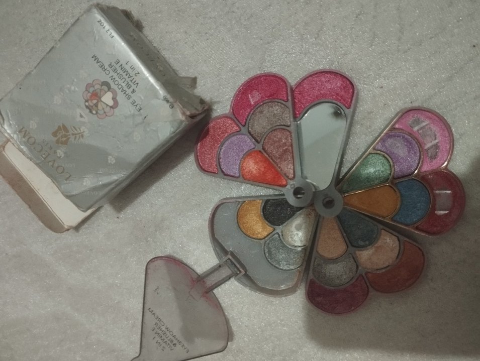 Çok Renkli Göz Farı Paleti - Görsel 2