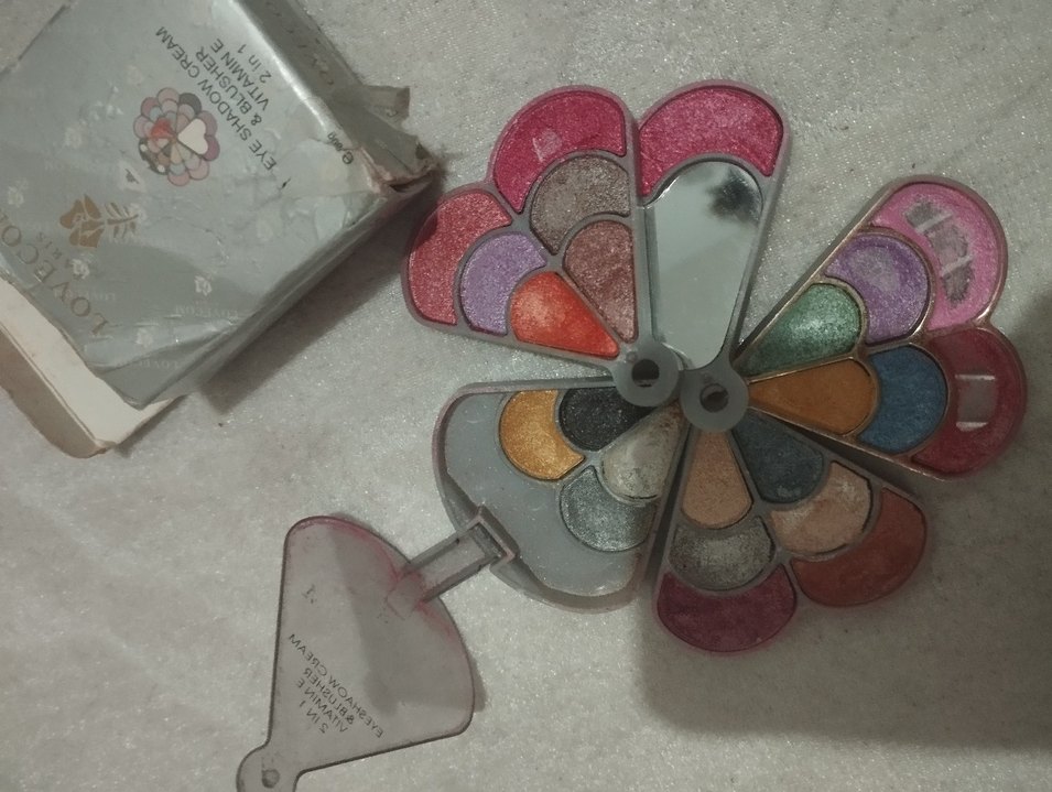 Çok Renkli Göz Farı Paleti - Görsel 3