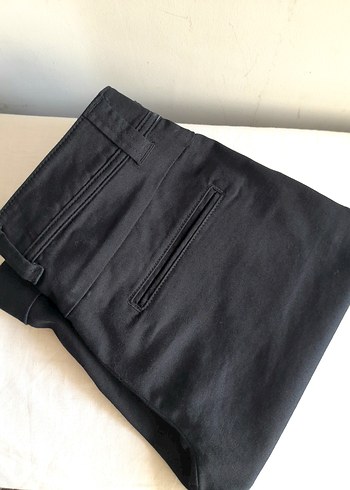 Kadın Siyah Kemerli Kısa Bermuda Şort - Görsel 11