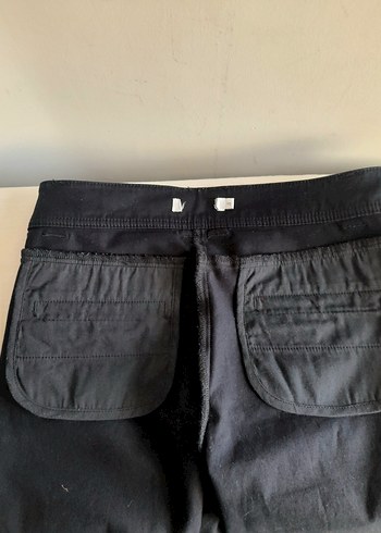 Kadın Siyah Kemerli Kısa Bermuda Şort - Görsel 9