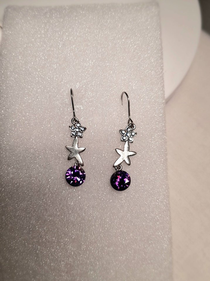 Kristal Taşlı Çiçek  Detaylı Çelik Küpe - Görsel 3