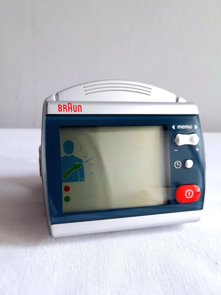 Braun 6084 Bilekten Tansiyon Ölçer.Sıfır, Koruma kılıfındadır. - Görsel 3