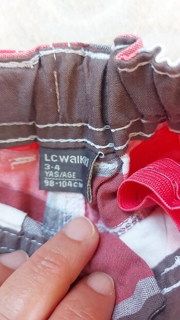 LC Waikiki Beli ayarlanabilir erkek çocuk şort. Lcw marka 3-4yaş