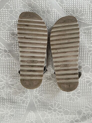 40 Beden gri Renk Guess sandalet