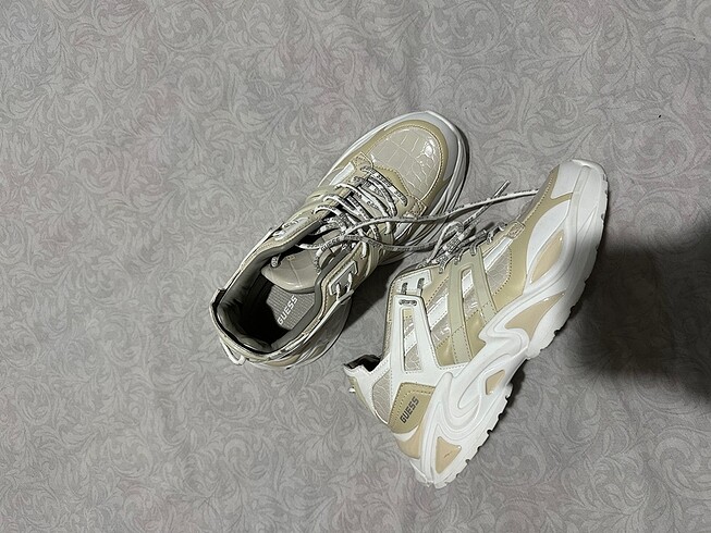 Guess spor ayakkabı
