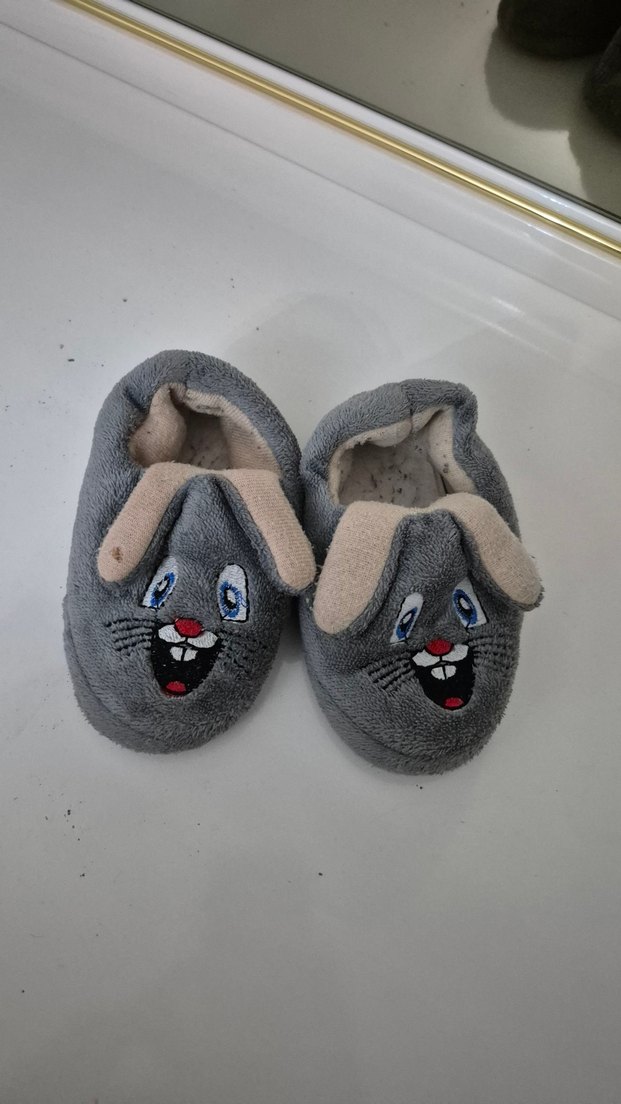 Nakışlı Gri Kız Çocuk Sıcak Terlik - Görsel 3