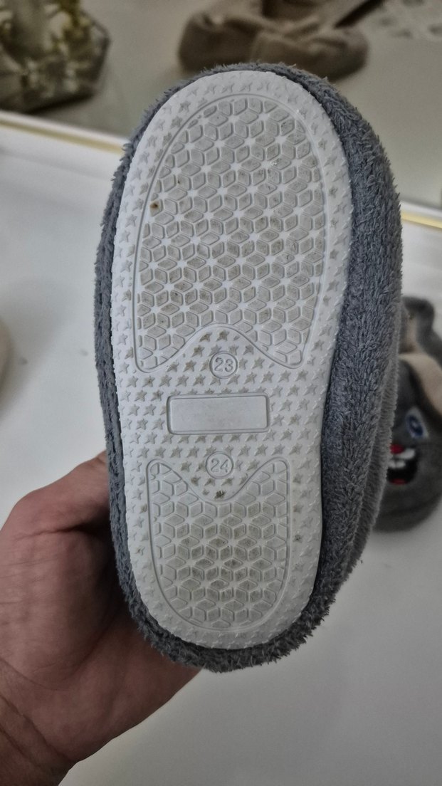 Nakışlı Gri Kız Çocuk Sıcak Terlik - Görsel 4