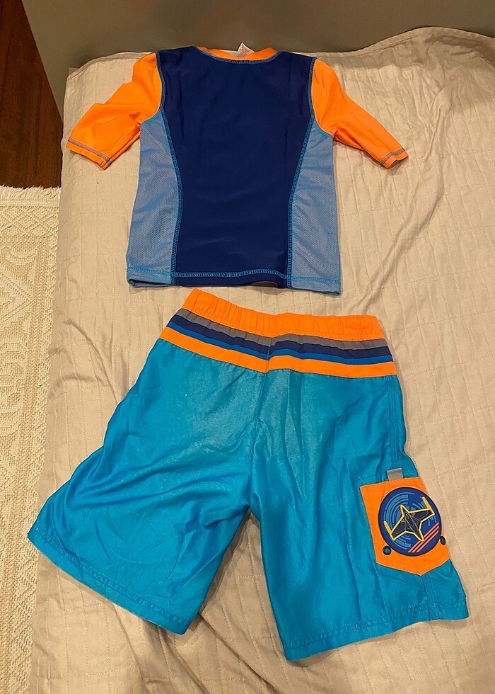 Disney 3'lü Takım şort mayo, üst, havlu - Görsel 2