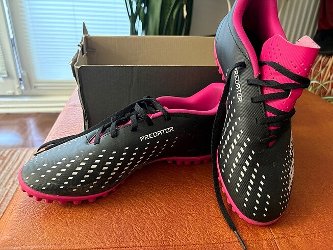 41 Beden Adidas Predator Accuracy krampon