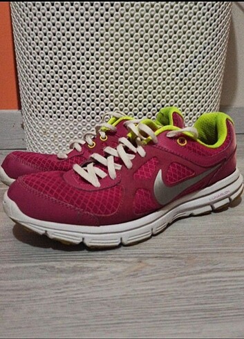 Nike Lunarlon Koşu Ayakkabısı 