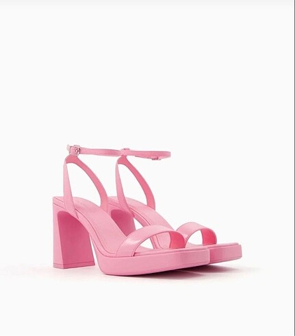 Bershka topuklu sandalet