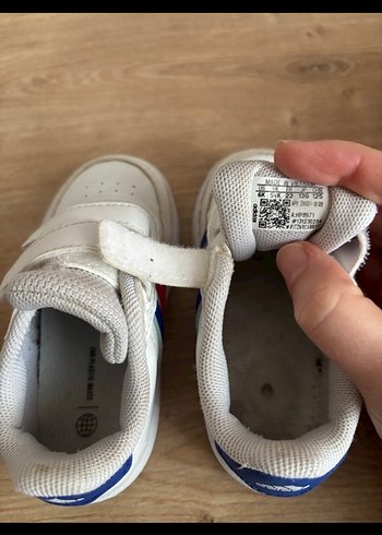 22 Beden beyaz Renk Adidas Cırt Cırtlı Beyaz Unisex Çocuk Spor Ayakkabı
