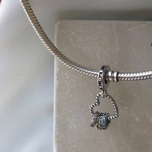 Pandora Pandora renkli kalpler charm