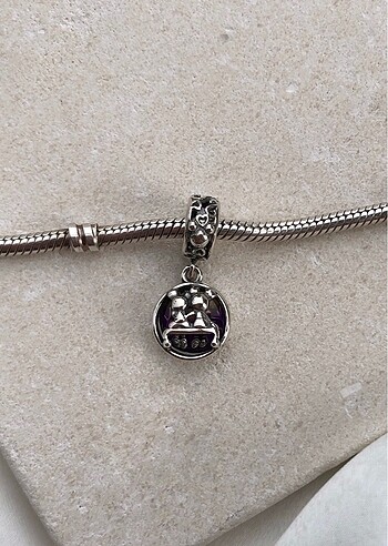 Beden Pandora disney charm