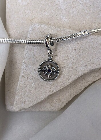 Pandora Dönen pusula sallantılı charm