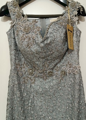 Gri Nakışlı Uzun Straplez Abiye Elbise - Görsel 3