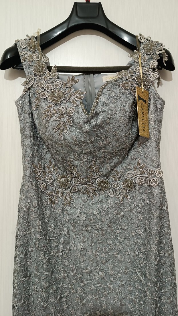 Gri Nakışlı Uzun Straplez Abiye Elbise - Görsel 4