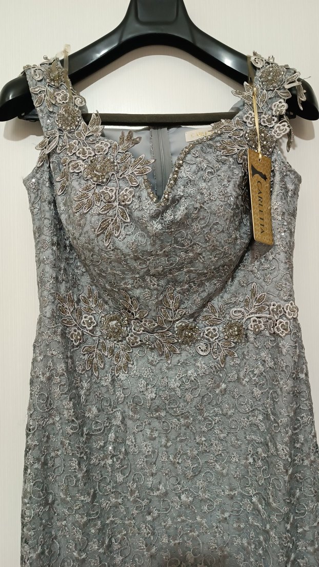 Gri Nakışlı Uzun Straplez Abiye Elbise - Görsel 3