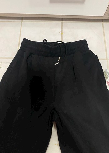 Bershka Siyah Rahat Kesim Sweatpant
