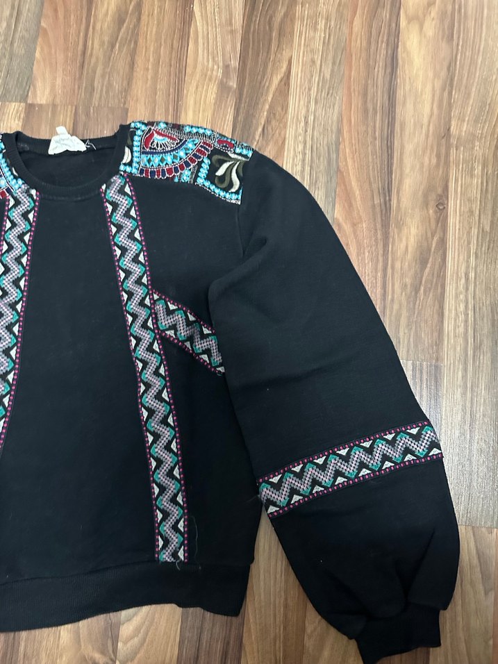 Boncuk İşlemeli Siyah Bohem Kadın Sweatshirt - Görsel 3