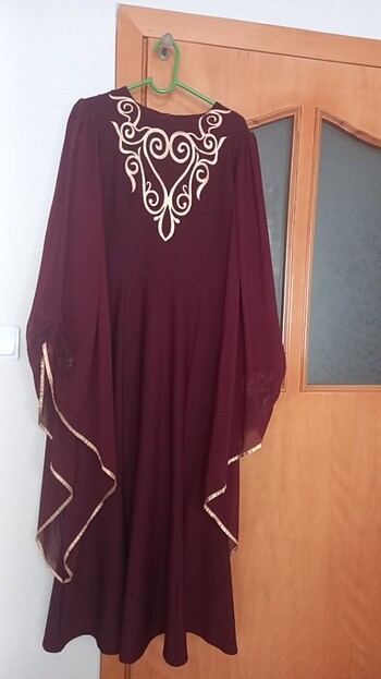 Abaya modeldir